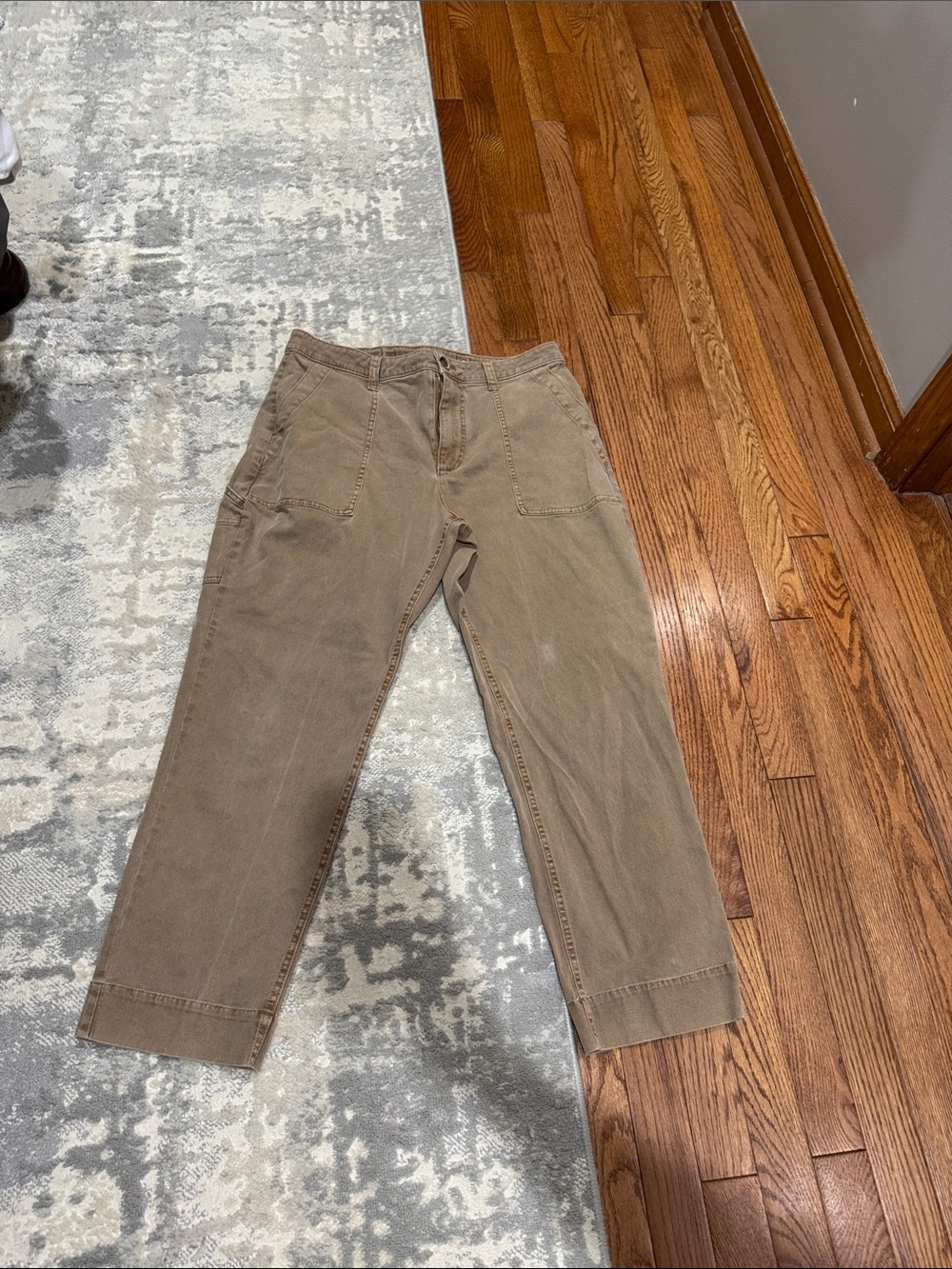 Old Navy Women's Carpenter Chinos in Light Brown/Tan
